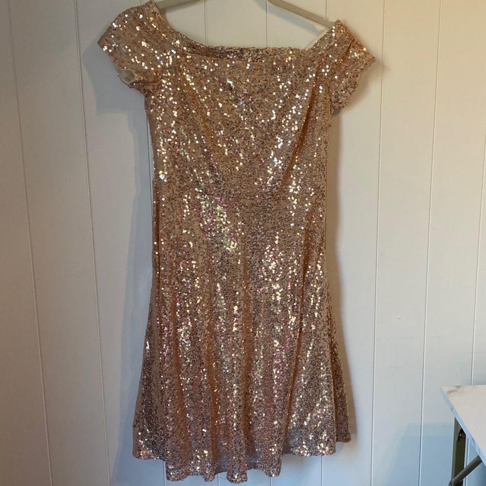 NWT Gold Champagne Sequin Off Shoulder Dress Size Small Elegant Party Formal